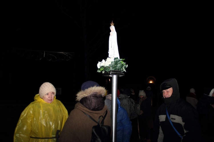 Nocna pielgrzymka z Miedniewic do Niepokalanowa