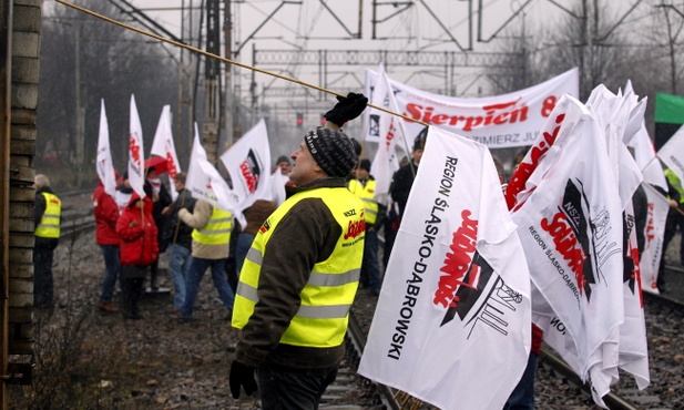 Związkowcy zablokowali tory w Katowicach