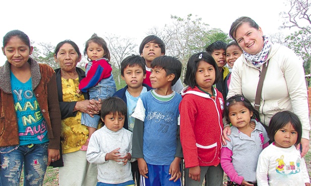 Misjonarka z Cieszyna wśród swoich boliwijskich przyjaciół
