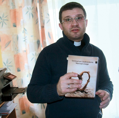  Ksiądz Krzysztof jest autorem większości podręczników formacyjnych wspólnoty