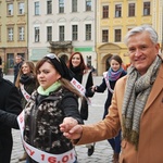 Zatańczyli poloneza dla Aleksandra Fredry