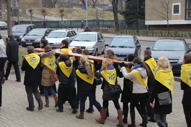 Symbole ŚDM w archikatedrze i seminarium