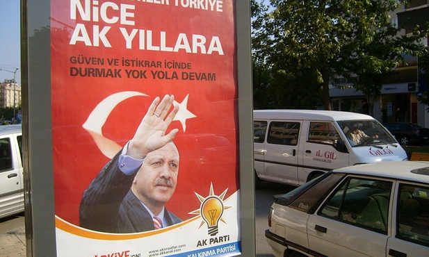 Turcja Erdogana oddala się od Zachodu