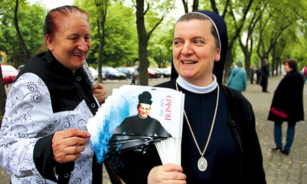 Siostry Wspólnej Pracy  od Niepokalanej Maryi posługują przy bazylice Serca Jezusowego  na Pradze