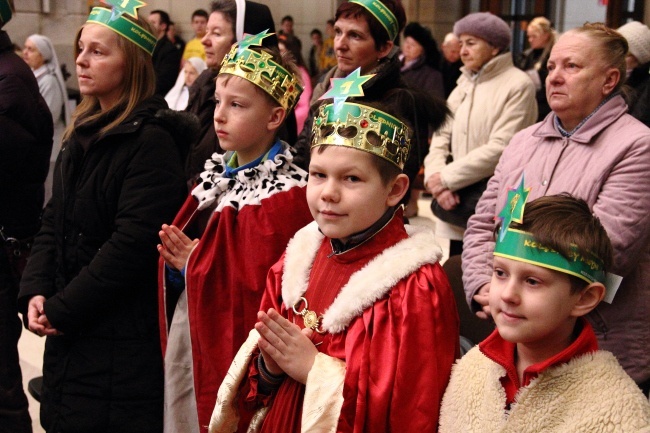 Kolędnicy Misyjni na Mszy św. - cz. 1