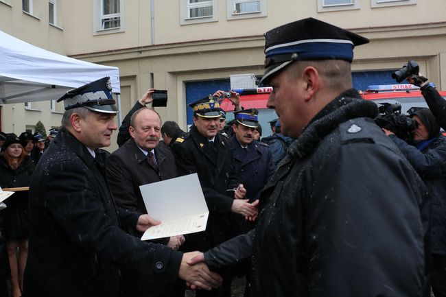 Samochody dla małopolskich strażaków