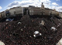 Wielotysięczny marsz poparcia dla Podemos