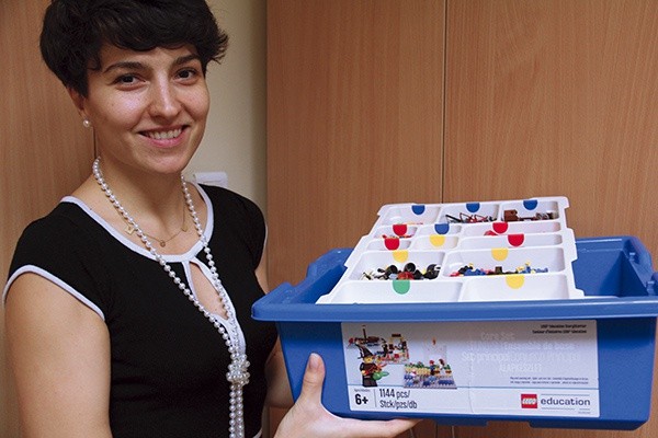 Iga Malik jest nie tylko entuzjastką edukacji przez klocki Lego, ale przede wszystkim pierwszą w Polsce certyfikowaną trenerką Lego Education