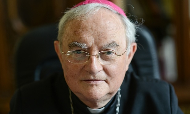 Abp Hoser: Nie bójmy się wyniku Synodu