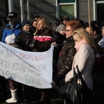 Protest kobiet przed siedzibą JSW