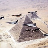 Egipt rozpoczął bombardowania Libii
