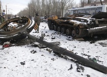 Rosyjskie czołgi i rakiety jadą do Nowoazowska