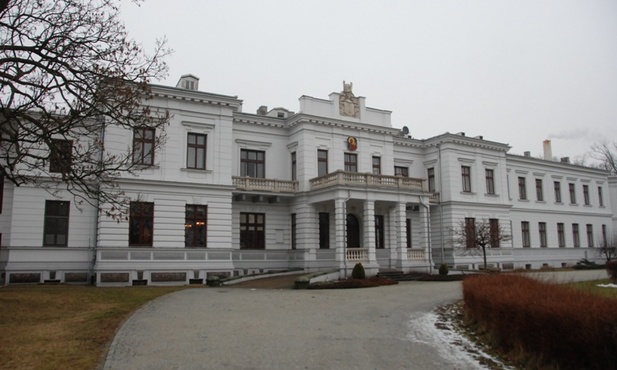 W Szymanowie znajduje się dom generalny zgromadzenia