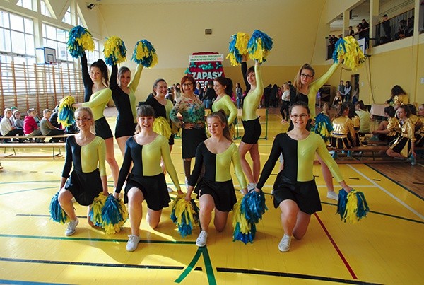  Cheerleaderki z Niska w akcji