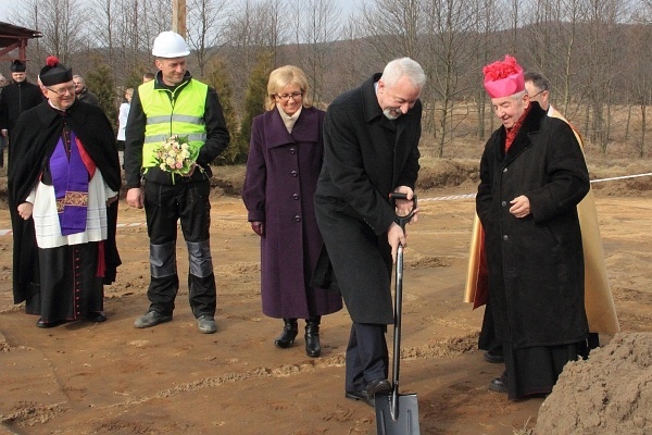 Rozpoczęcie budowy kościoła w Wejherowie