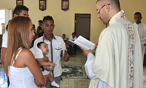 – Na Kubie chrzest św. dla wielu jest pierwszym i zarazem ostatnim sakramentem, który przyjmują. Oby tak nie było w przypadku małej Camili – mówi z nadzieją ks. Witold, były szef „Gościa Zielonogórsko-Gorzowskiego”