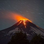 Tysiące ewakuowanych po erupcji wulkanu
