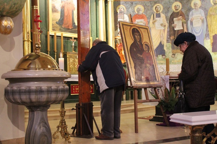 Krzyż ŚDM ikona Matki Bożej w Ustroniu