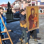 Krzyż ŚDM ikona Matki Bożej w Ustroniu