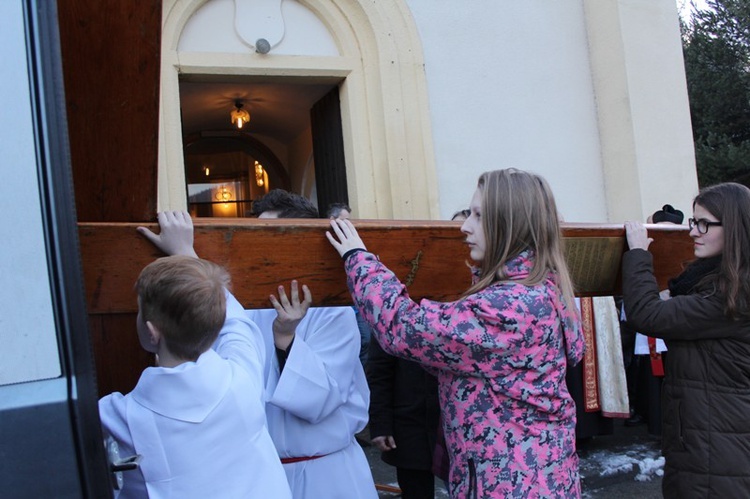 Krzyż ŚDM i ikona Matki Bożej w Wiśle