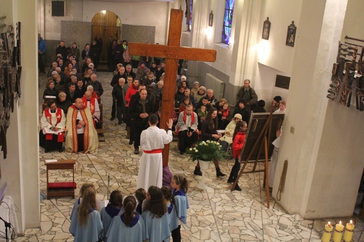 Krzyż ŚDM i ikona Matki Bożej w Wiśle