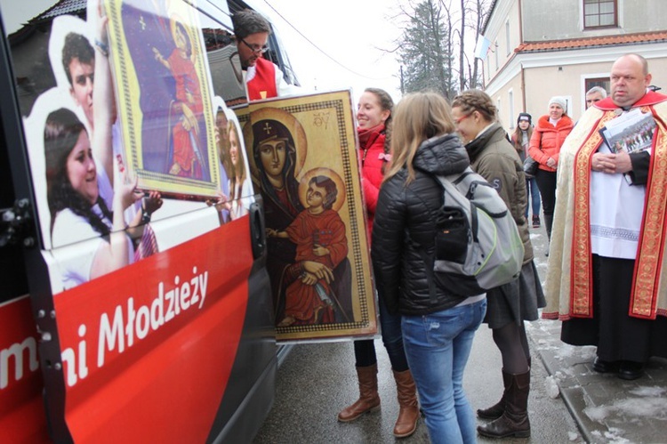 Krzyż ŚDM i ikona Matki Bożej w Wiśle