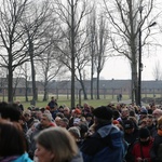 Droga Krzyżowa o trzeźwość narodu w KL Auschwitz-Birkenau