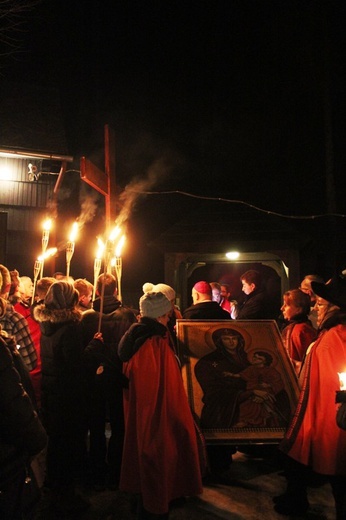 Krzyż i ikona Matki Bożej w Szczyrku