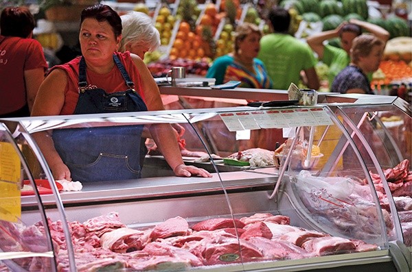 Koniec ze wspólną unijną skargą na Rosję do Światowej Organizacji Handlu. Bruksela dogadała się z Moskwą, zostawiając m.in. Polskę sam na sam w sporze o eksport naszego mięsa 