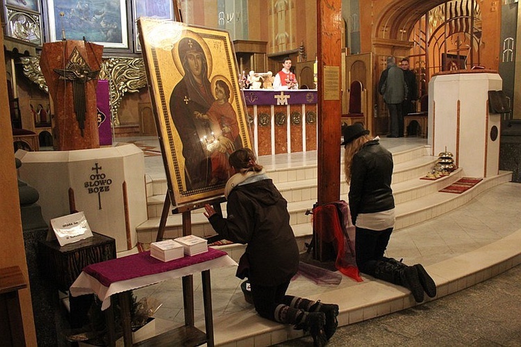 Krzyż i ikona Matki Bożej w Bielsku-Białej - cz. 1