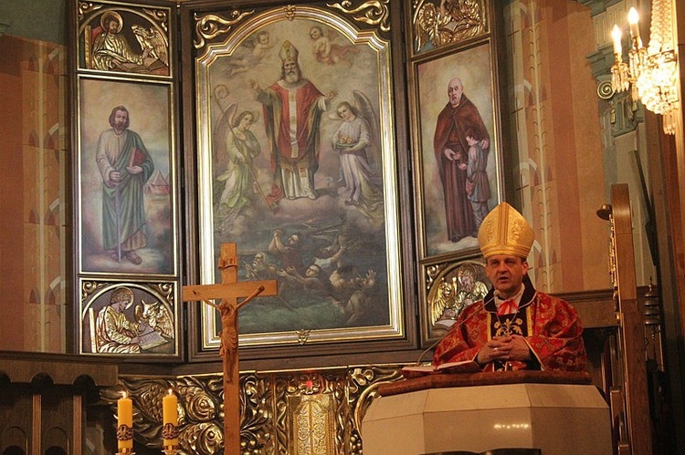 Krzyż i ikona Matki Bożej w Bielsku-Białej - cz. 1