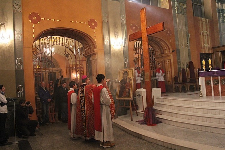 Krzyż i ikona Matki Bożej w Bielsku-Białej - cz. 1