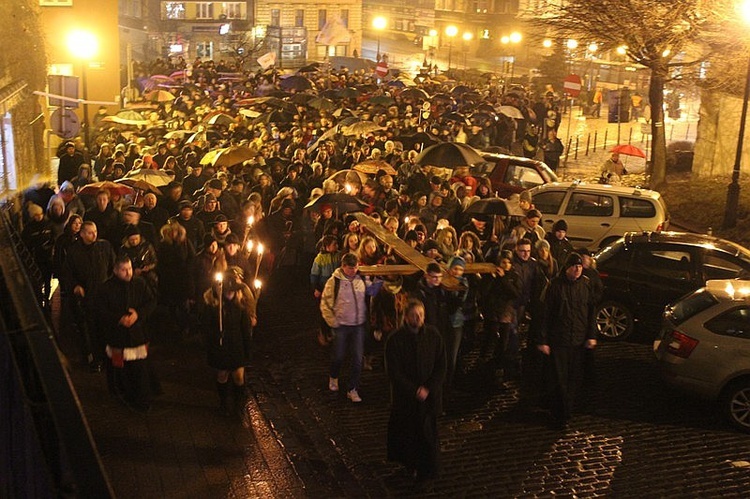 Krzyż i ikona Matki Bożej w Bielsku-Białej - cz. 1