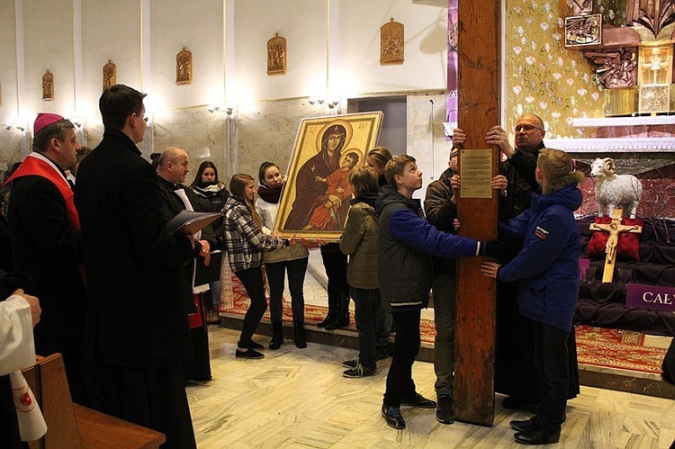 Krzyż i ikona Matki Bożej w Bielsku-Białej - cz. 1