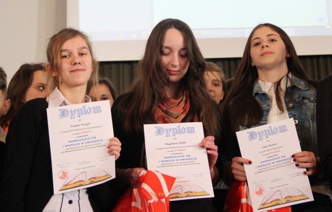 Laureatki konkursu (od lewej): Paulina Prygiel, Magdalena Klink i Anna Kaczor
