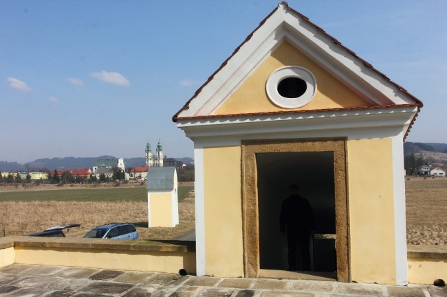 Widok z Domu Piłata w kierunku bazyliki mniejszej 