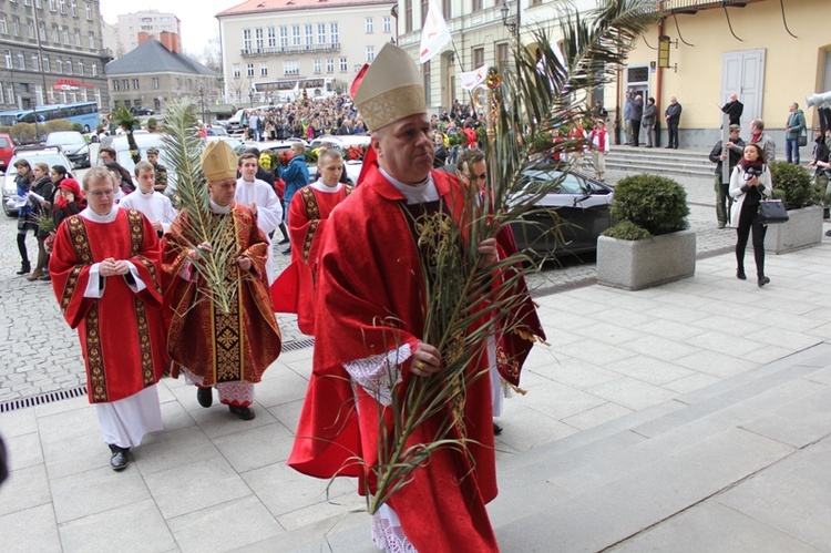 Niedziela Palmowa - procesja do katedry