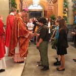 Niedziela Palmowa - Msza św. i świętowanie przed katedrą