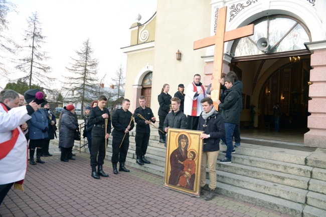 Powitanie symboli ŚDM w diecezji radomskiej