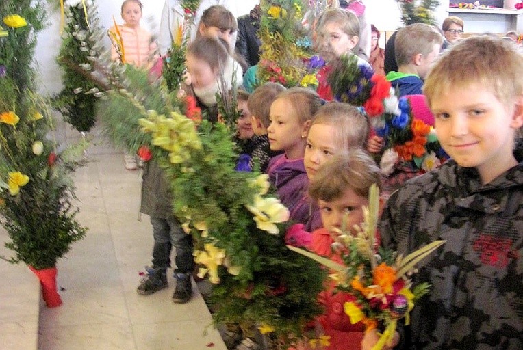 W konkursie wzięli udział uczniowie podstawówki w Kątach oraz przedszkolaki