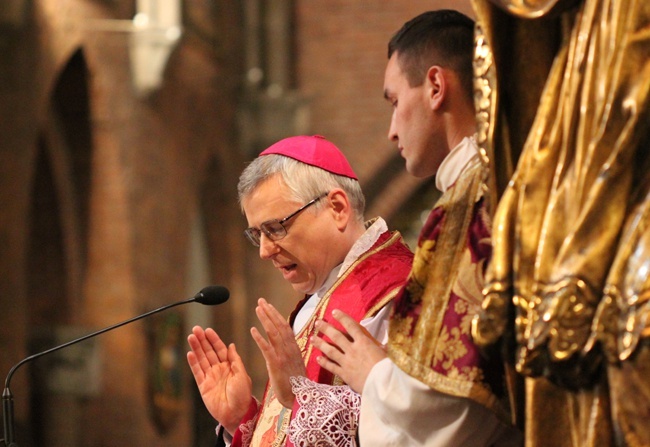 Wielki Piątek w katedrze wrocławskiej