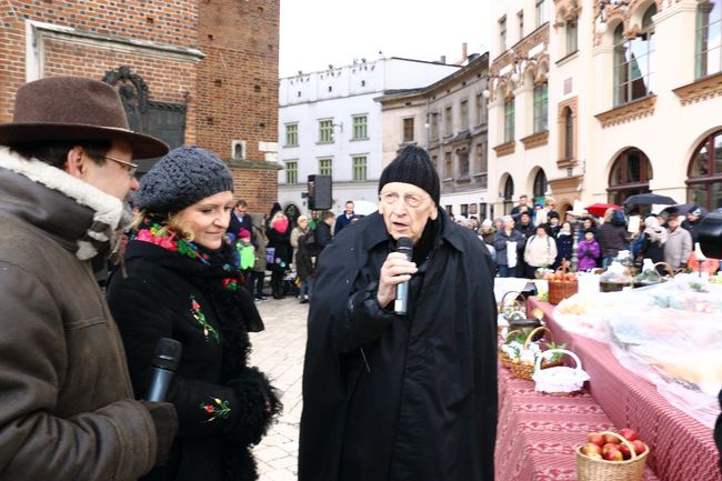 Święcenie pokarmów wielkanocnych. Kraków - 2015