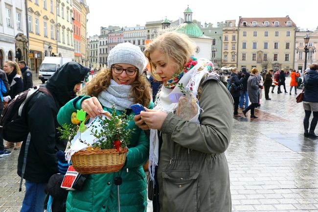 Święcenie pokarmów wielkanocnych. Kraków - 2015