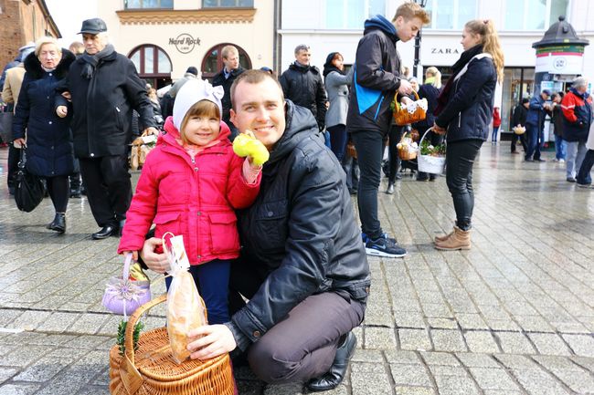 Święcenie pokarmów wielkanocnych. Kraków - 2015