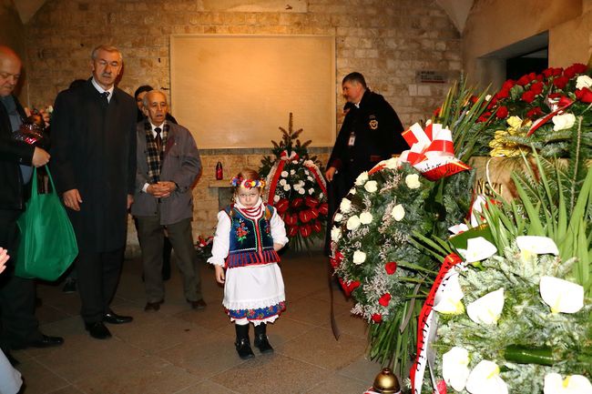 Hołd pamięci Marii i Lecha Kaczyńskich