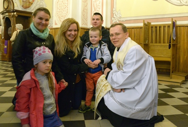 Peregrynacja symboli ŚDM w Szydłowcu i Opocznie