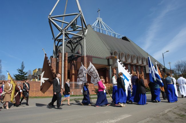 Krzyż w parafii franciszkańskiej w Gliwicach