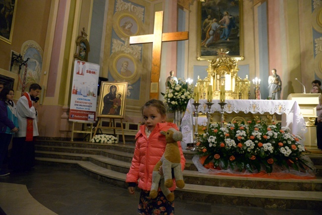 Symbole ŚDM w Przysusze, Kozienicach, Jedlińsku i Zwoleniu