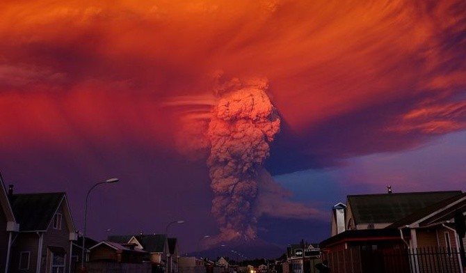 Erupcja wulkanu jak wybuch atomowy