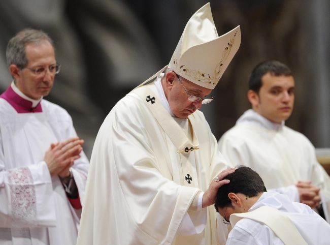 Papież do neoprezbiterów: bądźcie miłosierni